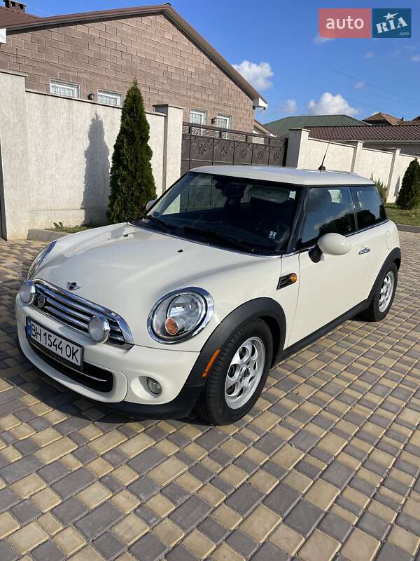Mini Coupe (2012)