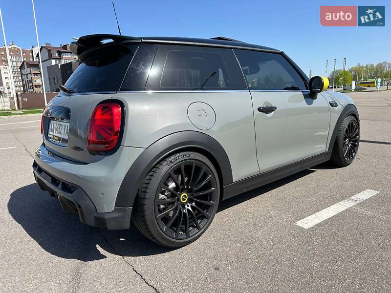 Mini Electric (2021)