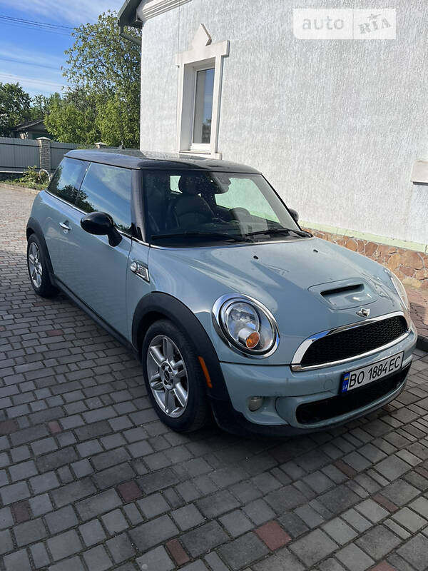 Mini Cooper (2012)