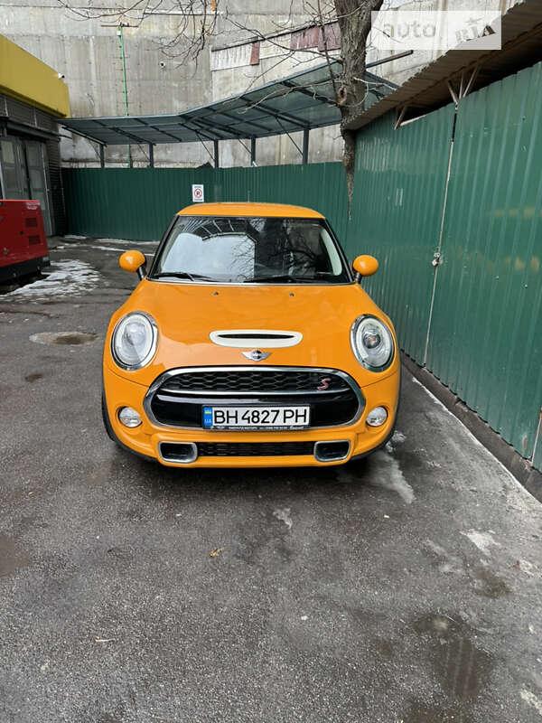 Mini Cooper (2017)