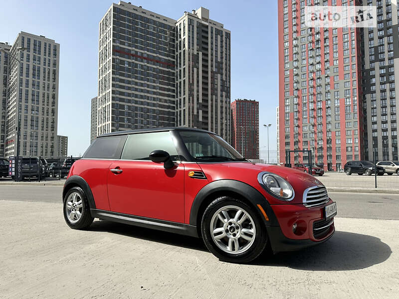 Mini Hatch (2012)