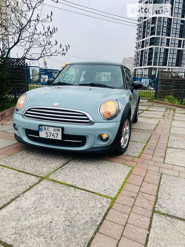 Mini Hatch (2013)