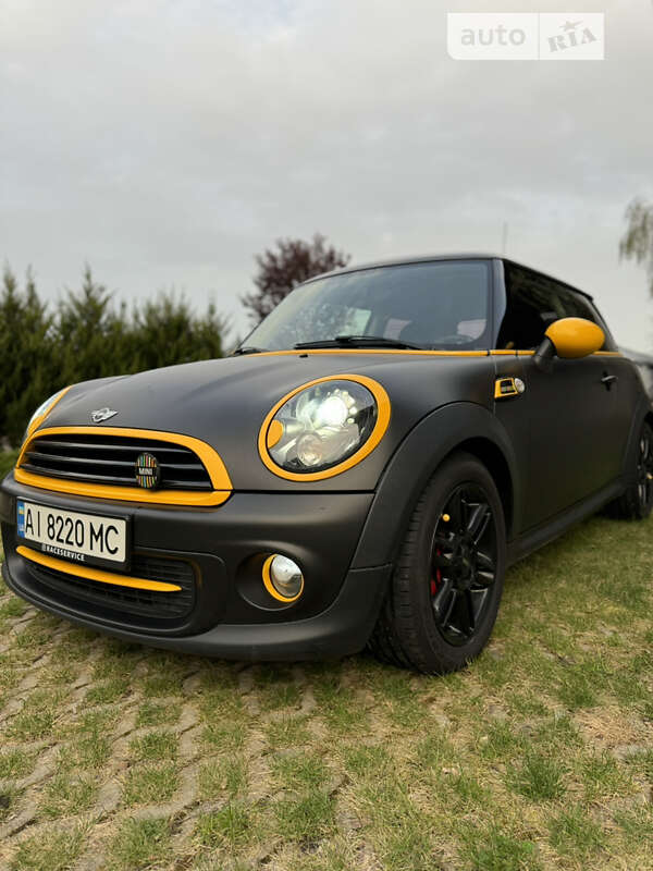 Mini Hatch (2013)