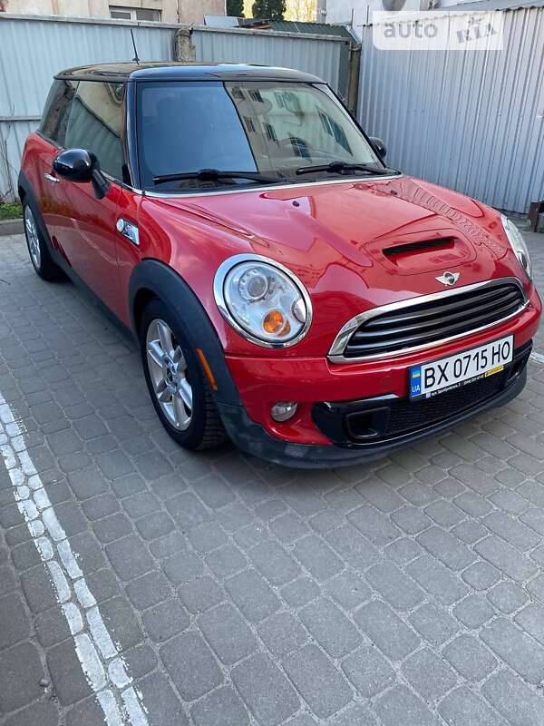 Mini Hatch (2012)
