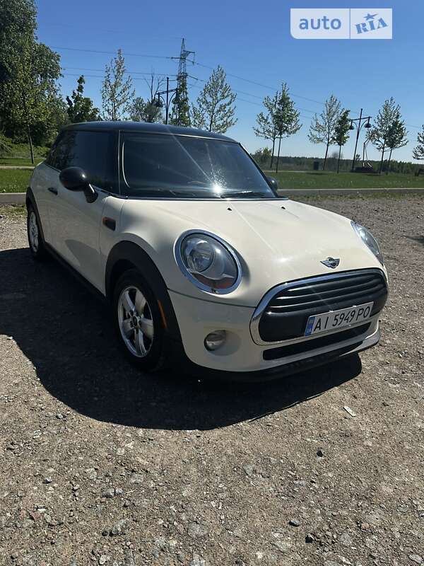 Mini Hatch (2014)