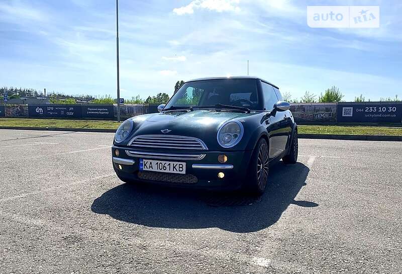 Mini Hatch (2002)