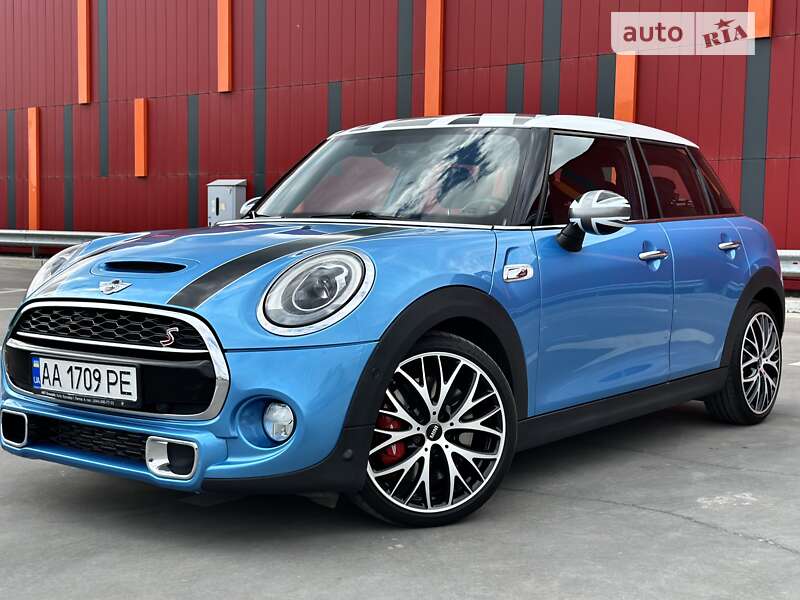 Mini Hatch (2016)