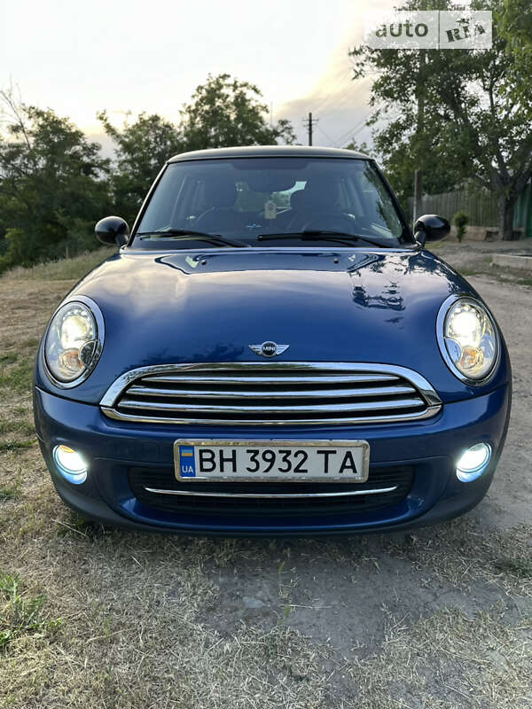 Mini Cooper (2013)
