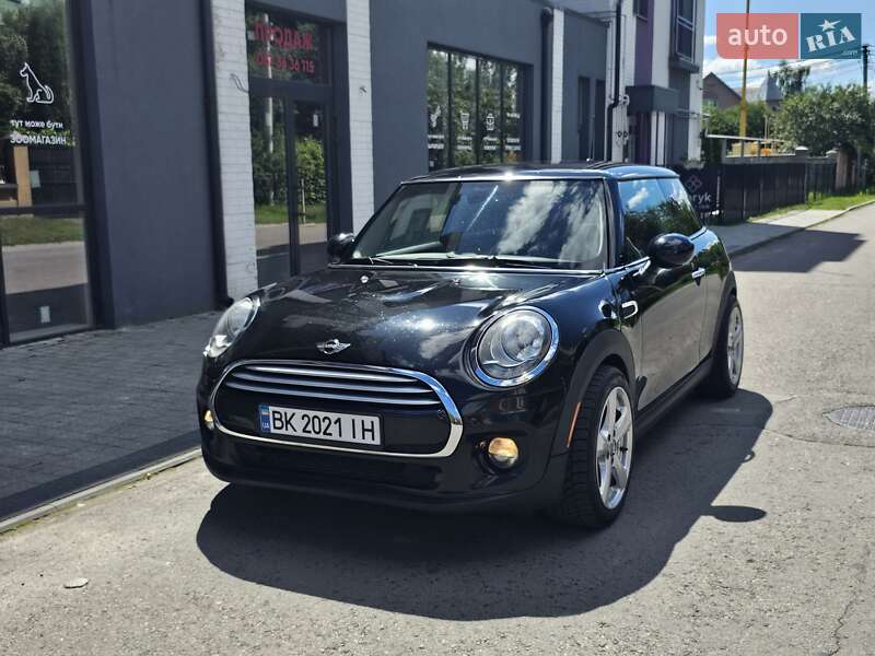Mini Hatch (2015)