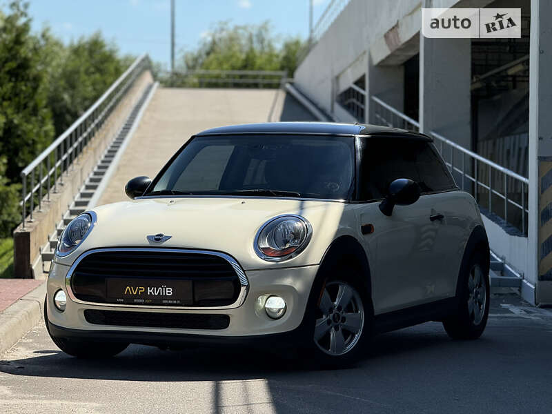 Mini Hatch (2014)