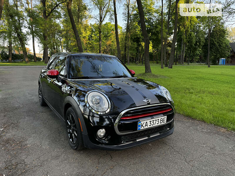 Mini Hatch (2015)