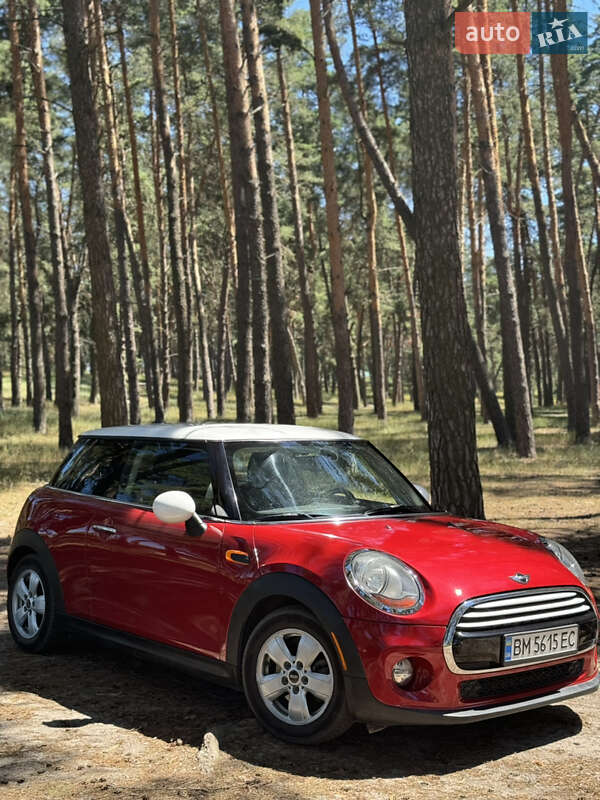 Mini Hatch (2015)