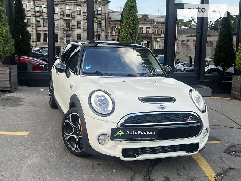 Mini Cooper (2014)