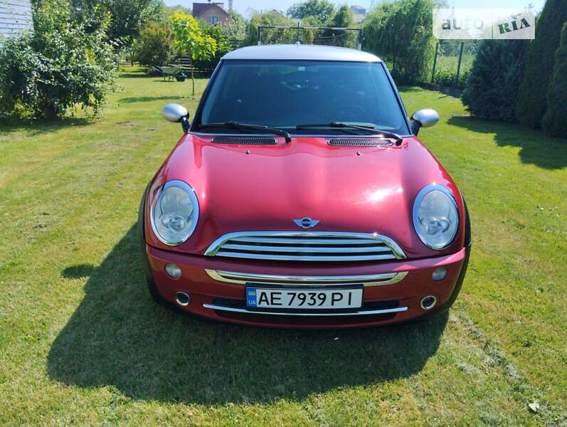 Mini Hatch (2006)