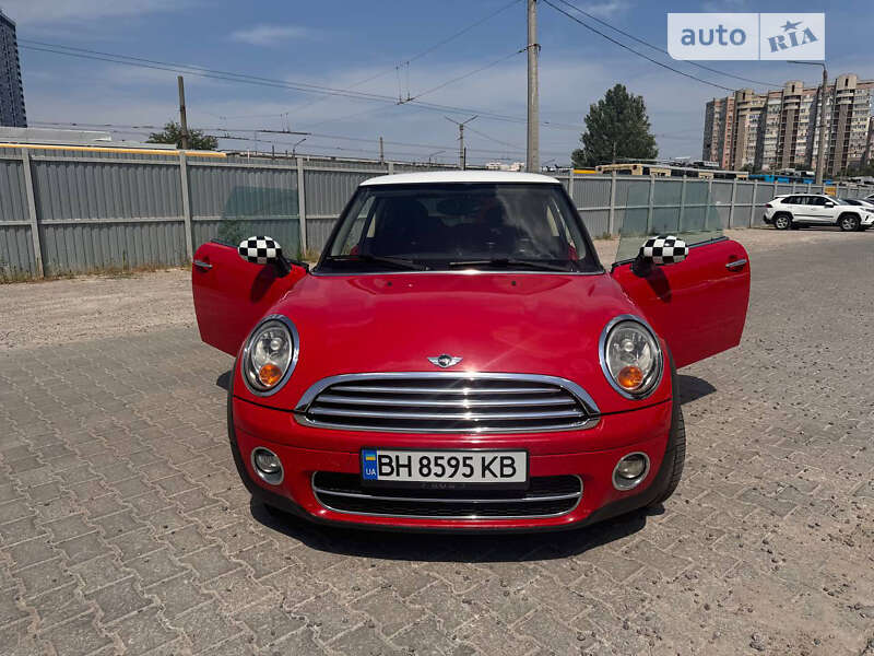 Mini Cooper (2011)