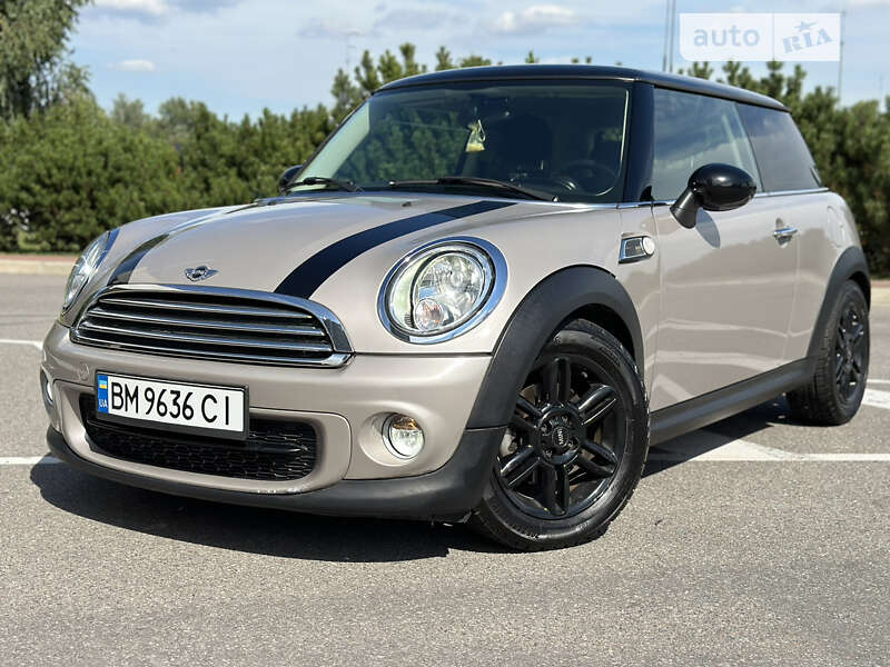 Mini Hatch (2012)