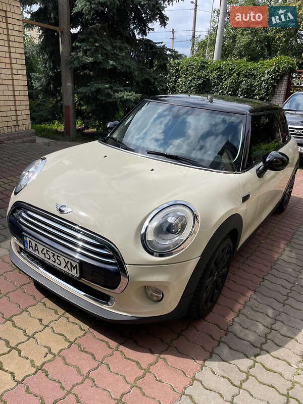 Mini Hatch (2014)