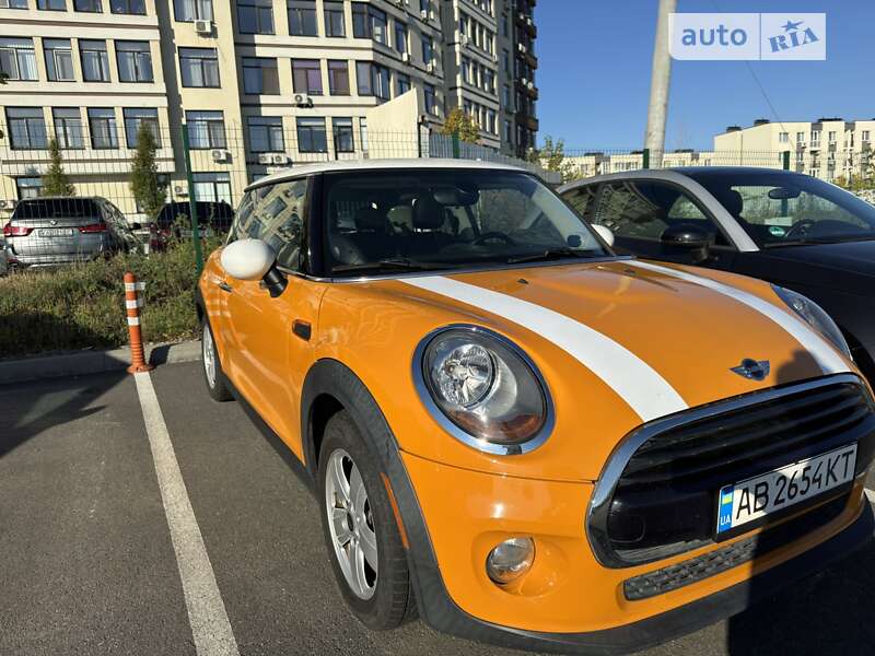 Mini Cooper (2017)