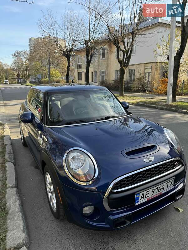 Mini Hatch (2014)