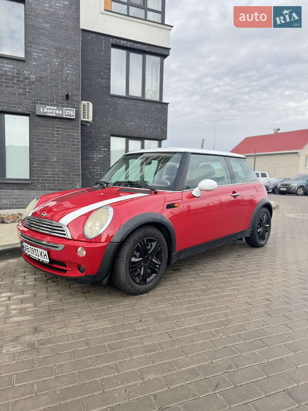Mini Hatch (2003)