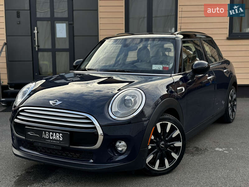Mini Cooper (2015)