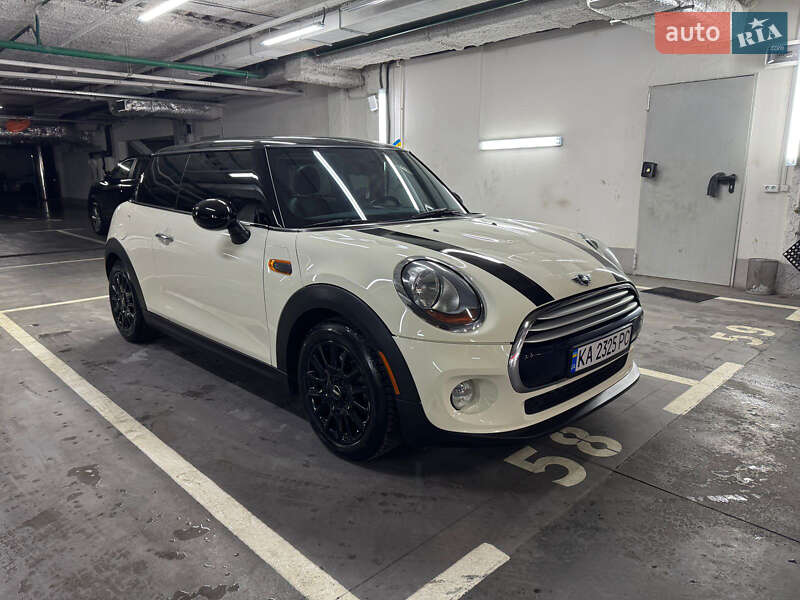 Mini Hatch (2015)