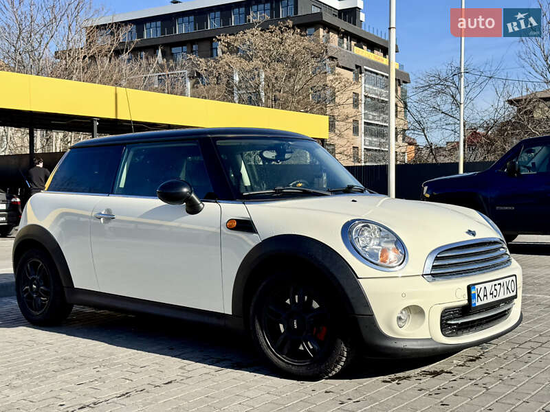 Mini Hatch (2012)