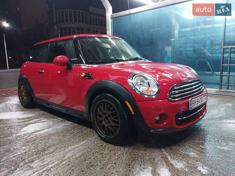 Mini Hatch (2013)
