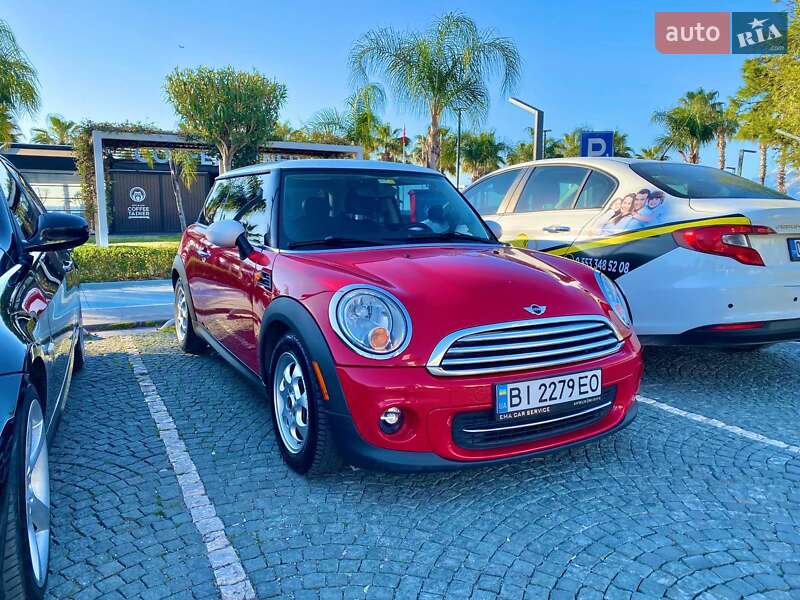 Mini Hatch (2012)