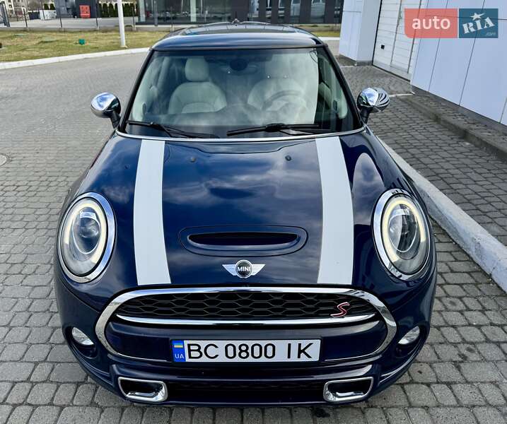 Mini Hatch (2015)