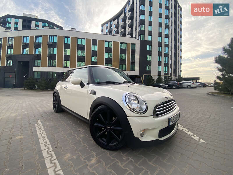 Mini Hatch (2008)
