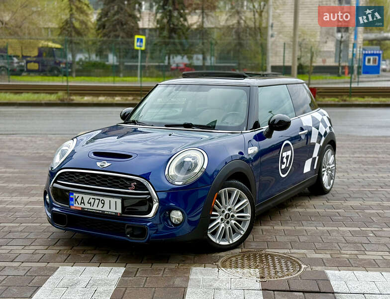 Mini Hatch (2014)