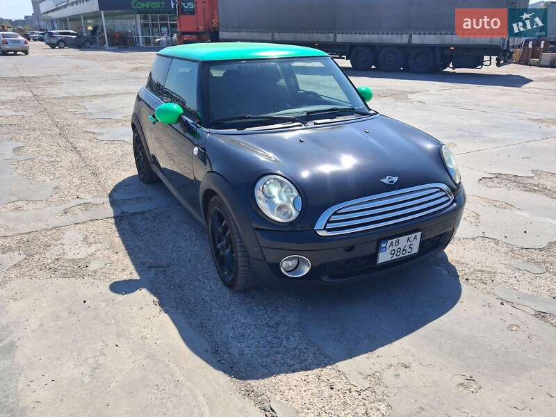 Mini Hatch (2006)