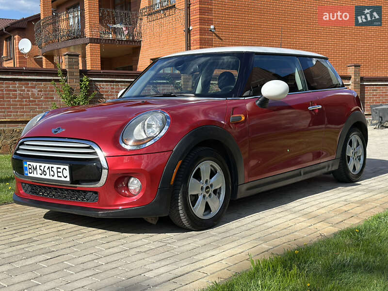 Mini Hatch (2015)
