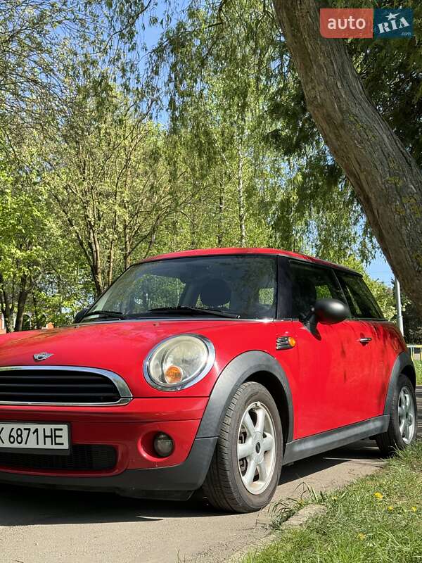 Mini Hatch (2009)