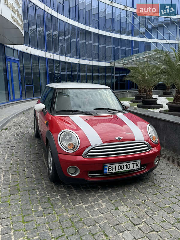 Mini Hatch (2006)