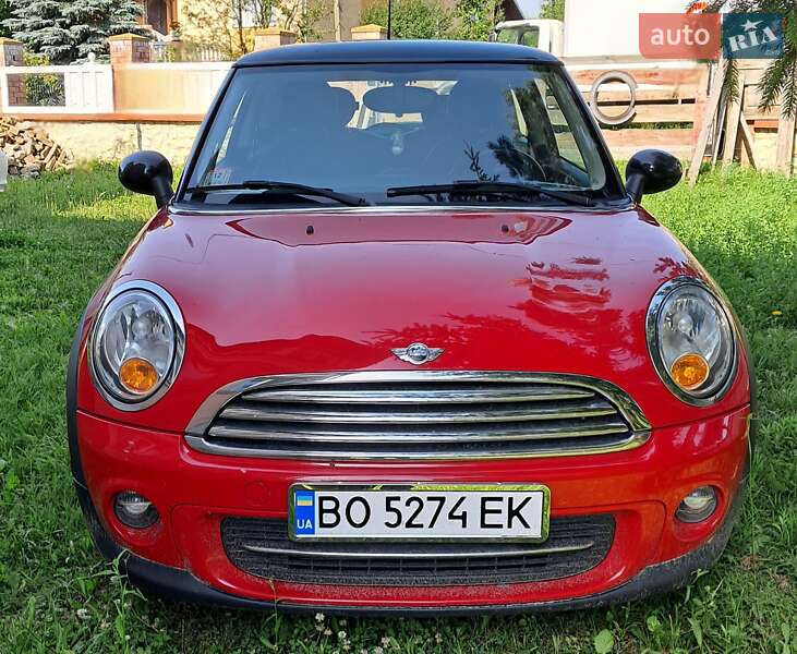 Mini Hatch (2013)