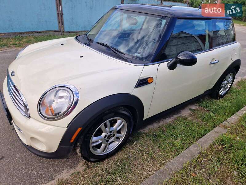 Mini Hatch (2012)