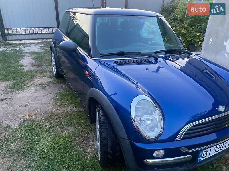 Mini Hatch (2001)