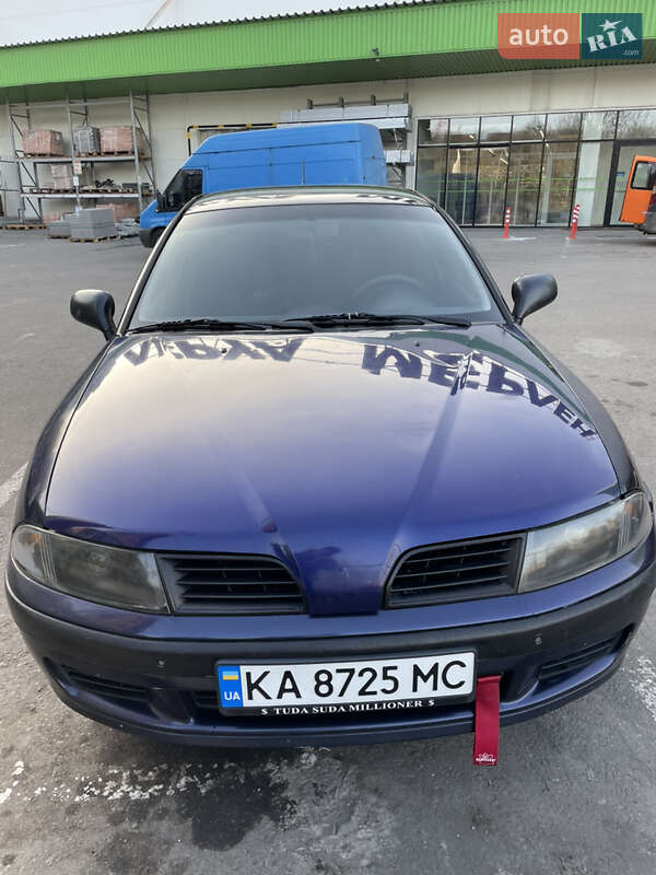 Mitsubishi Carisma (2000)
