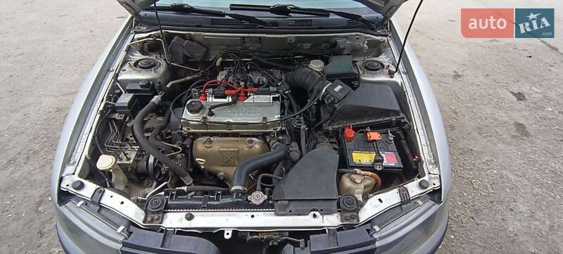 Mitsubishi Carisma (2003)