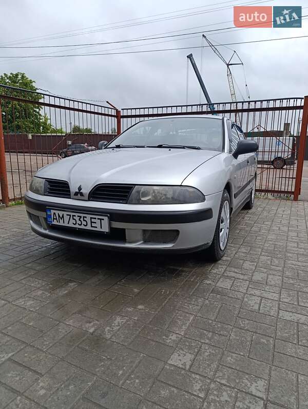 Mitsubishi Carisma (2003)