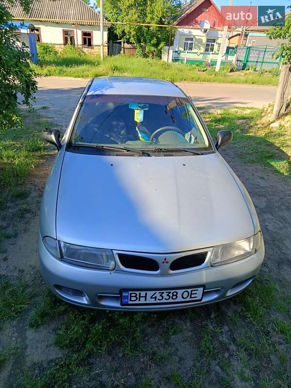Mitsubishi Carisma (1998)