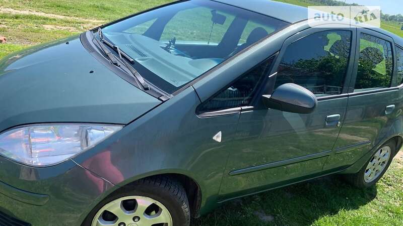 Mitsubishi Colt (2005)