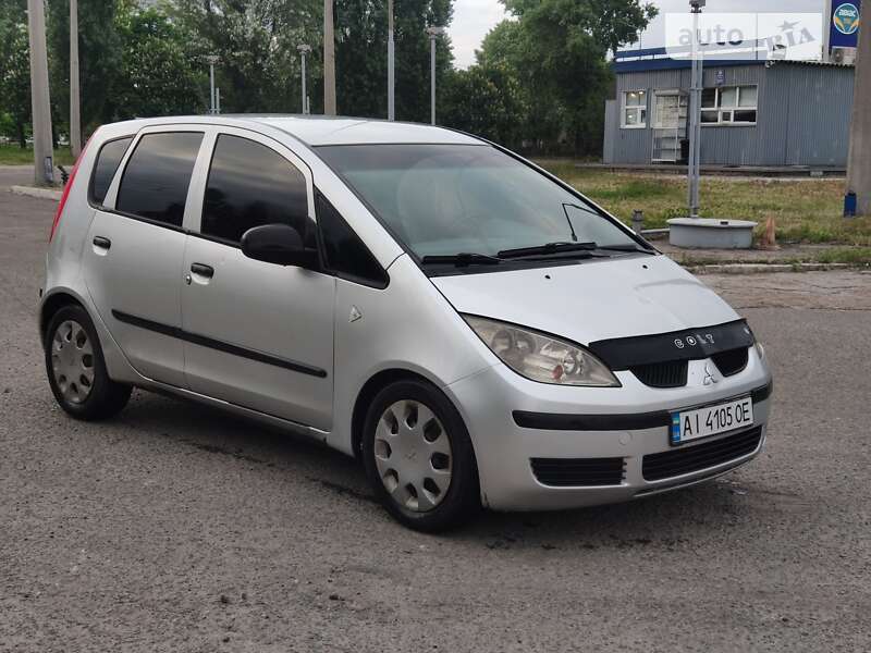 Mitsubishi Colt (2004)