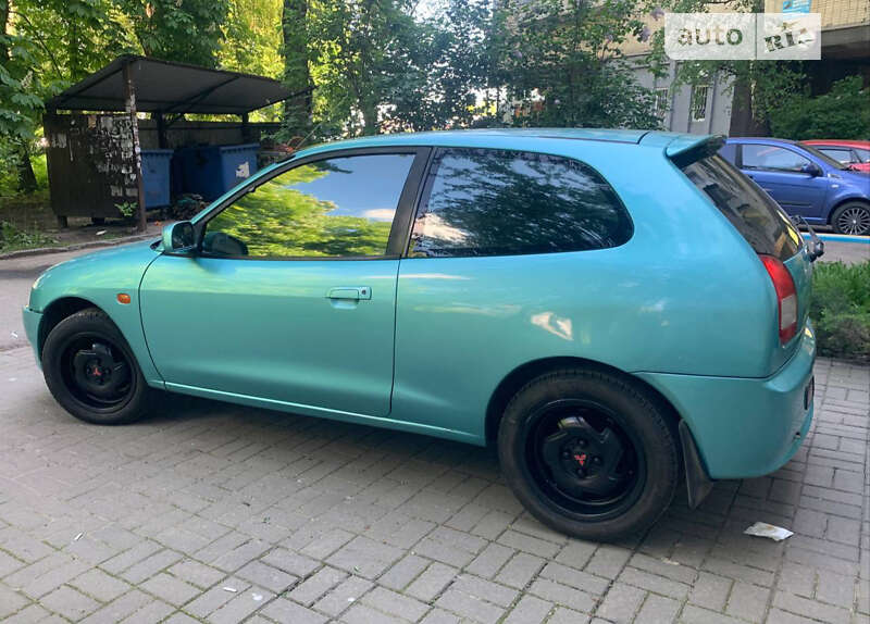 Mitsubishi Colt (1996)