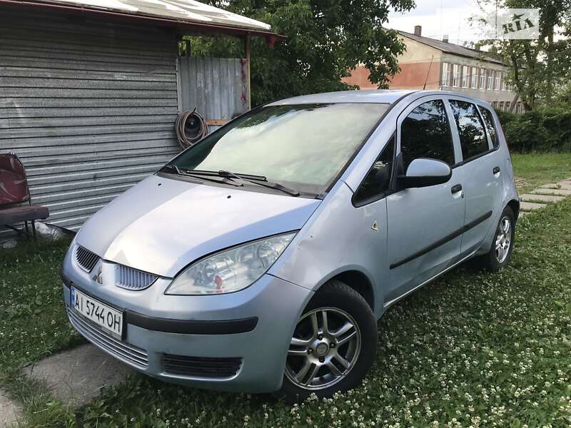 Mitsubishi Colt (2005)