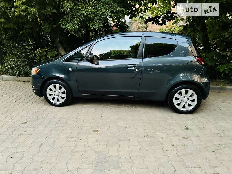 Mitsubishi Colt (2009)