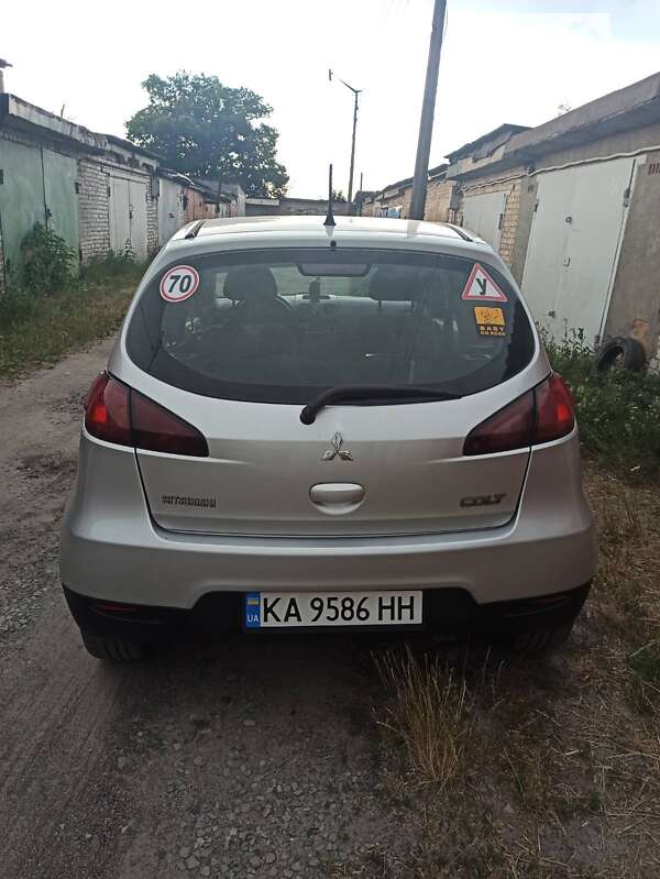 Mitsubishi Colt (2010)