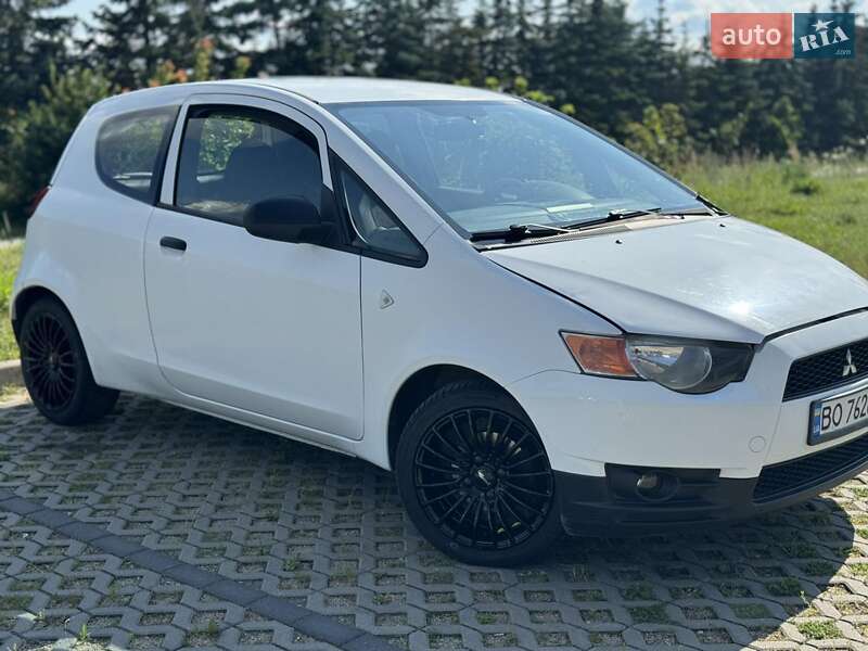 Mitsubishi Colt (2011)